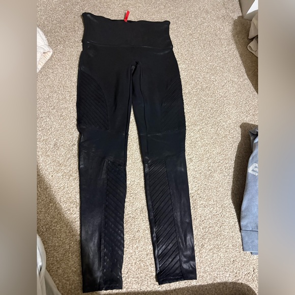 SPANX Pants - SPANX Sleek Black Leggings